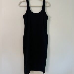 Black Fitted Vuori Halo Essential Dress